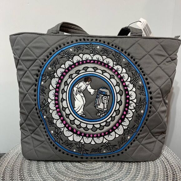 Vera Bradley Star Wars Small Vera Tote in Far Far Away NWT - Picture 4 of 13